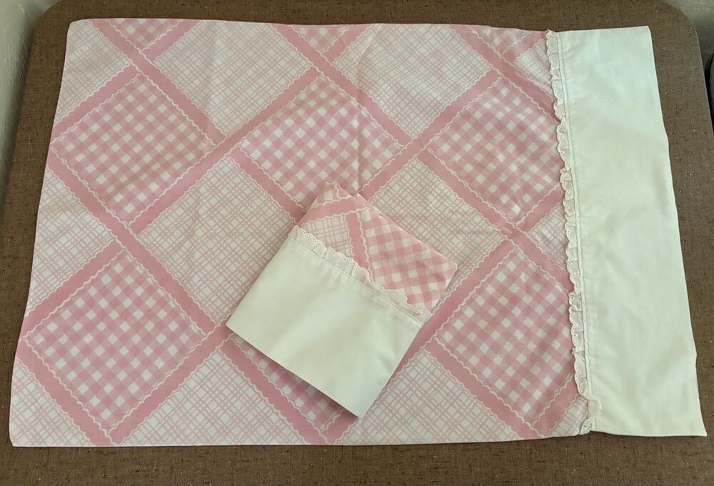 Pillowcase Set Pink White Gingham Lace Trim Standard Size Fieldcrest Cotton/Poly